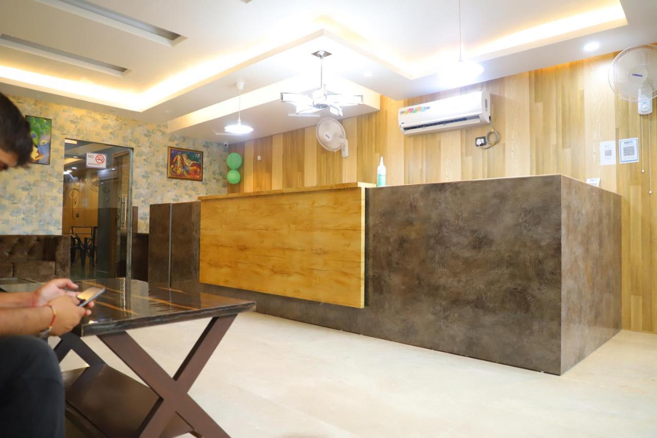 M K Hotel And Restaurant Noida Exterior photo