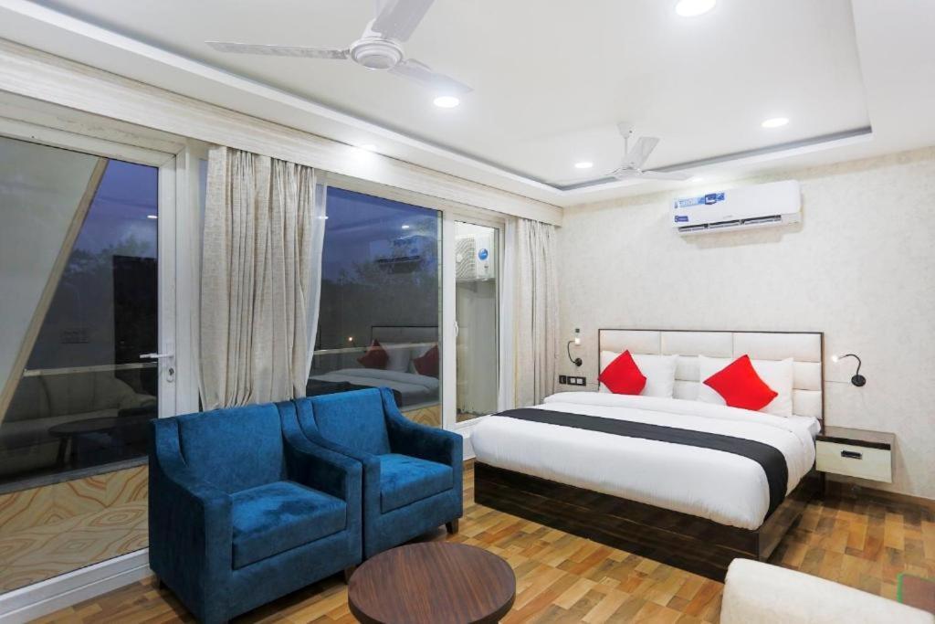 M K Hotel And Restaurant Noida Exterior photo