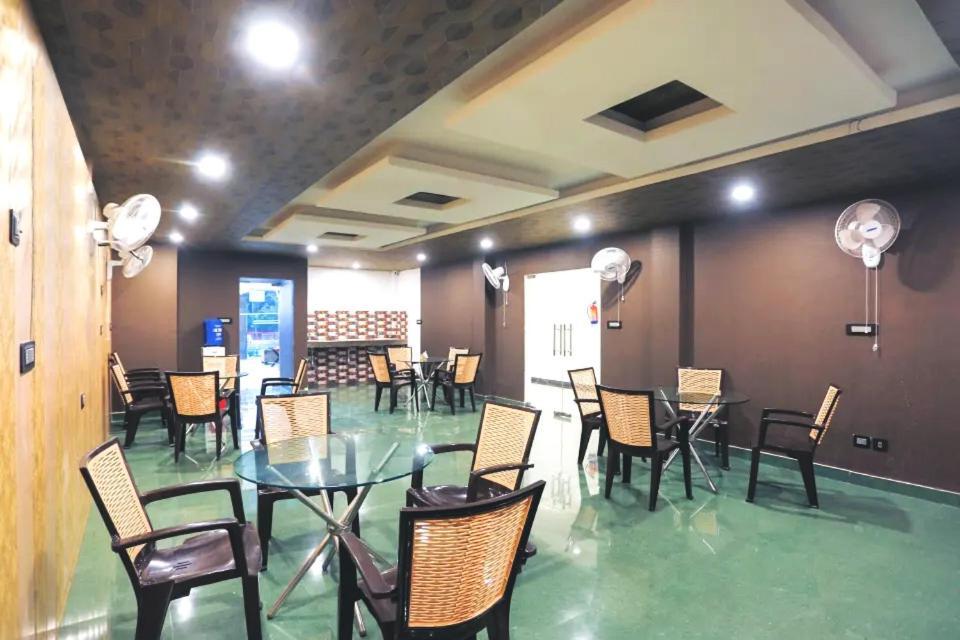 M K Hotel And Restaurant Noida Exterior photo