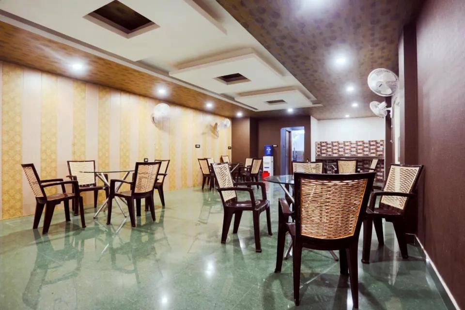 M K Hotel And Restaurant Noida Exterior photo